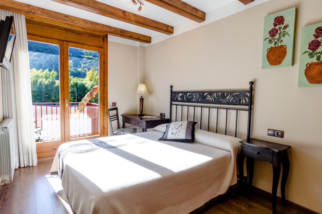 אל פונט דה סוארט Hotel Flor De Neu מראה חיצוני תמונה